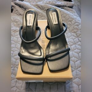 Steve Madden Lilah Black NWT